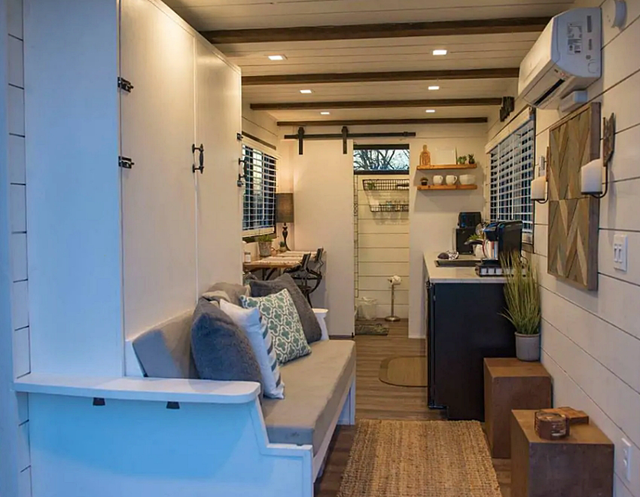 集裝箱也能住人？16.6㎡“五臟俱全”，還能自帶露臺(tái)，太美了