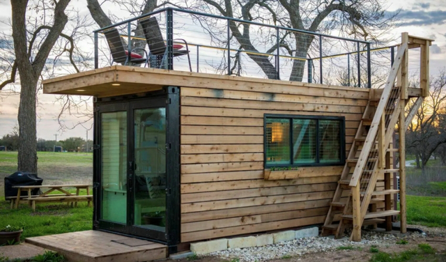 集裝箱也能住人？16.6㎡“五臟俱全”，還能自帶露臺(tái)，太美了