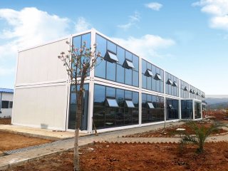 如果在工地使用臨時(shí)住房，選擇這個(gè)集裝箱房，